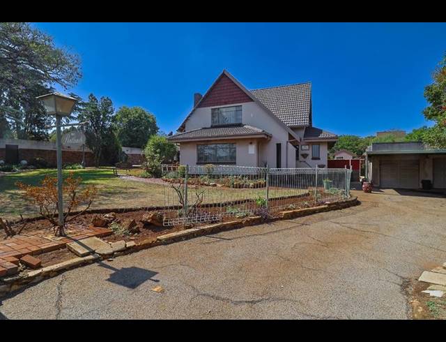 5 BEDROOM HOUSE FOR SALE IN LINMEYER